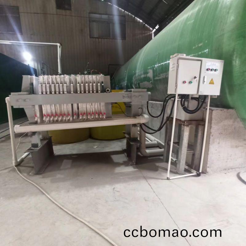 信陽(yang)機械(xie)廢(fei)水處理