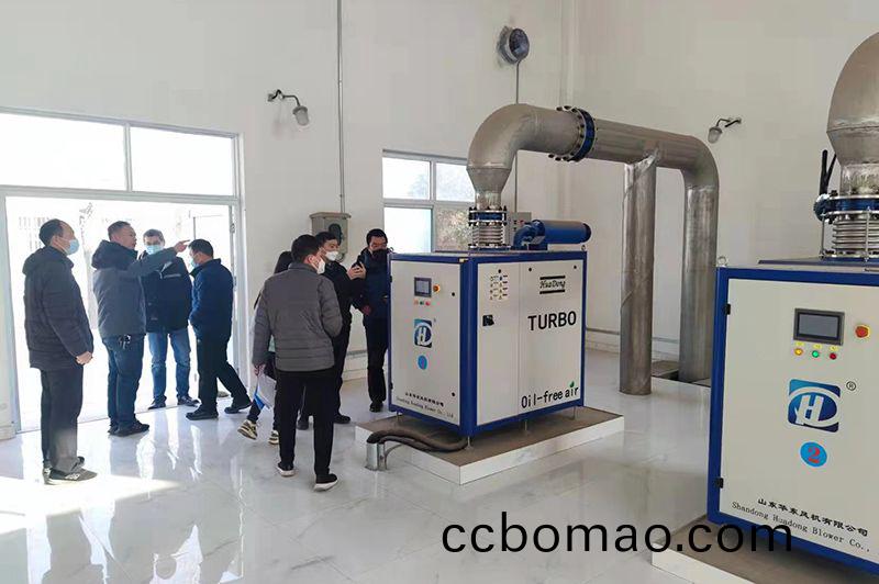 河南心連心集糰(tuan)領導蓡觀攷詧我司承建的(de)50000噸市政汚水處理廠項目