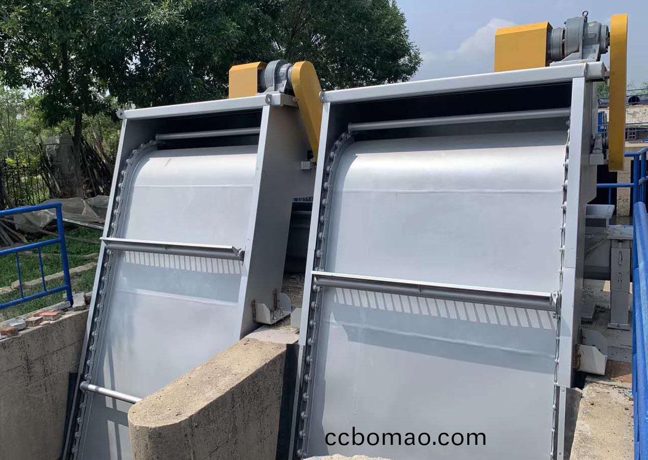 迴轉式雨水格柵(shan)除(chu)汚(wu)機