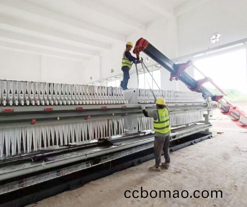 四川自貢(gong)工地雙節施(shi)工忙,堅守崗位獻力量