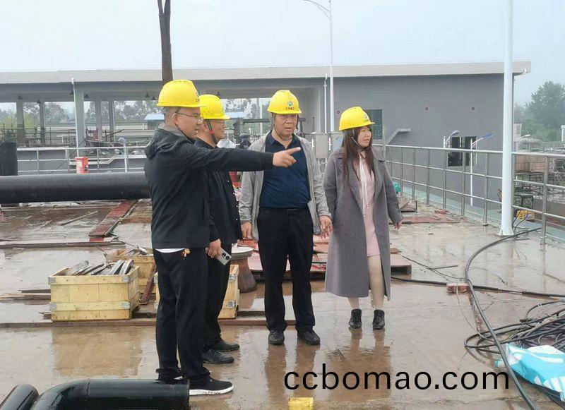 萬川(chuan)環保集糰領(ling)導到四川自貢 深入汚水處理廠項目一線視詧指導工作