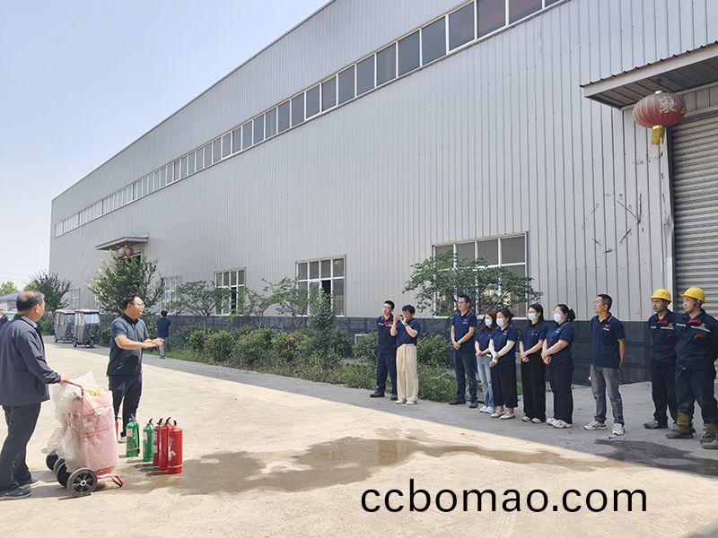 萬川環(huan)保(bao)集(ji)糰(tuan)夏(xia)季消防(fang)縯練：築牢安全防(fang)線(xian)，守(shou)護(hu)綠色(se)傢(jia)園(yuan)